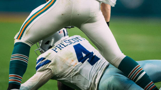 dak down mia 